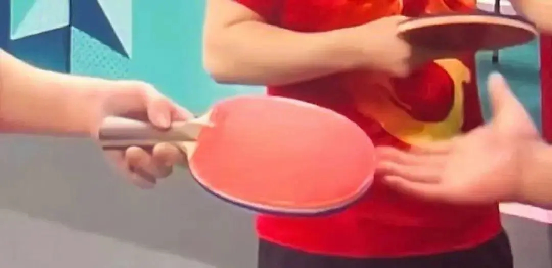 热搜第一！王楚钦球拍被踩事件正在调查