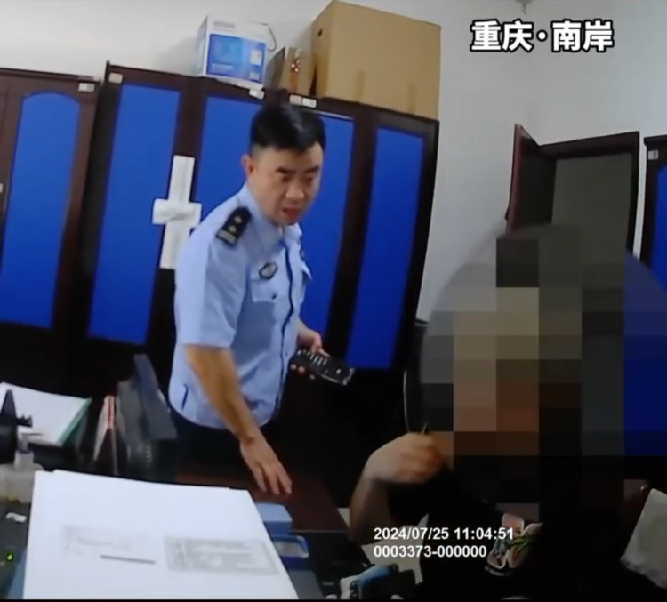 南滨路摩托车约拍？违法！严查！