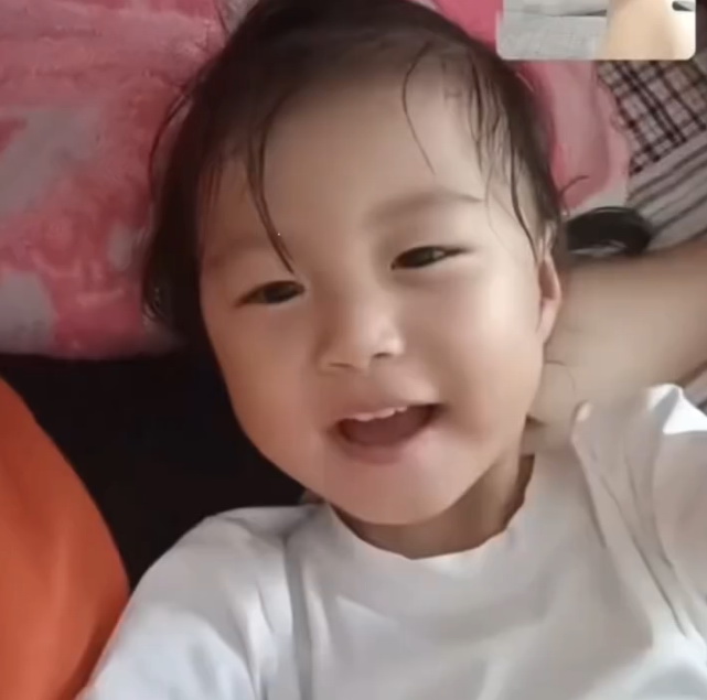 悬赏累计30万！奶奶转身刚离开，2岁女童家中蹊跷失踪已10天