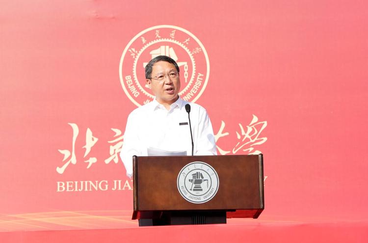各大高校新生报到，校长燃情寄语，哪一句戳中你