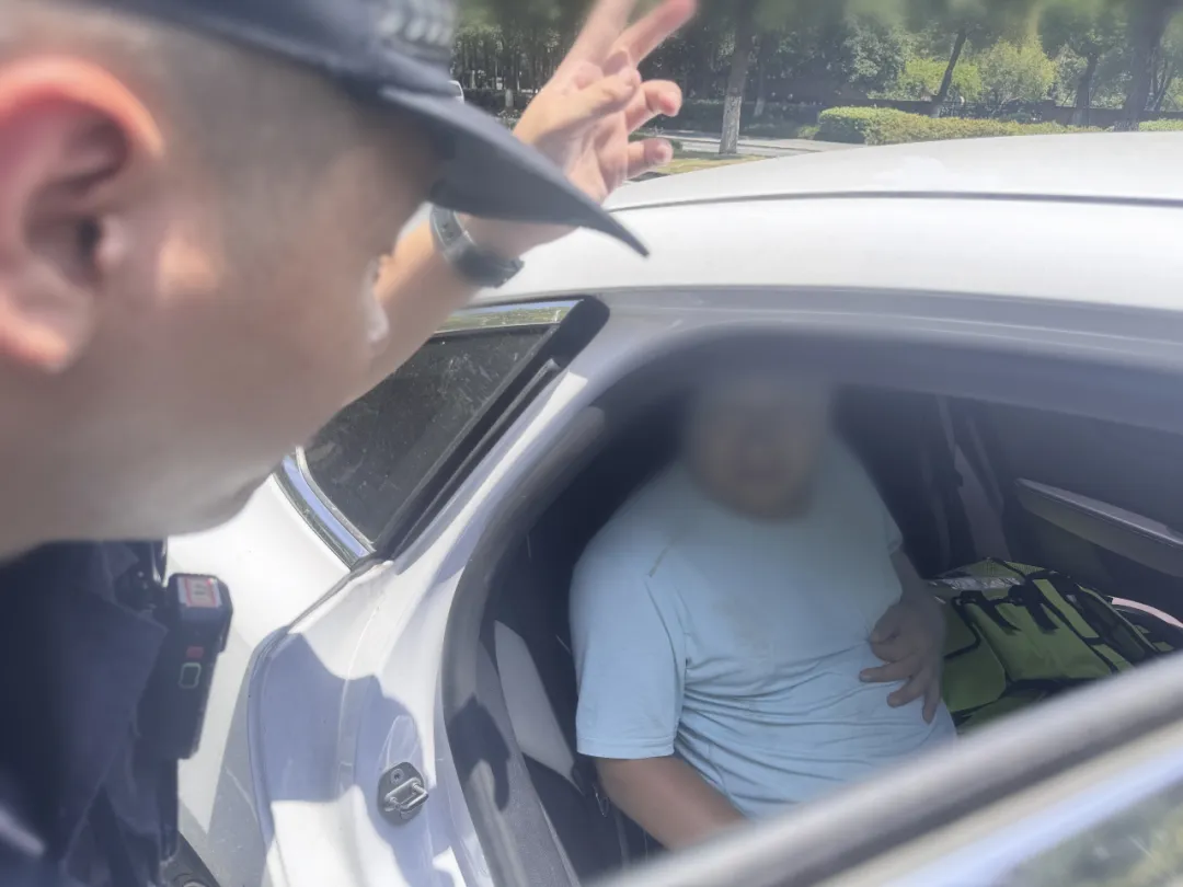 东北大哥在杭州“热到报警”，获救后怒赞“杭州人好啊！”