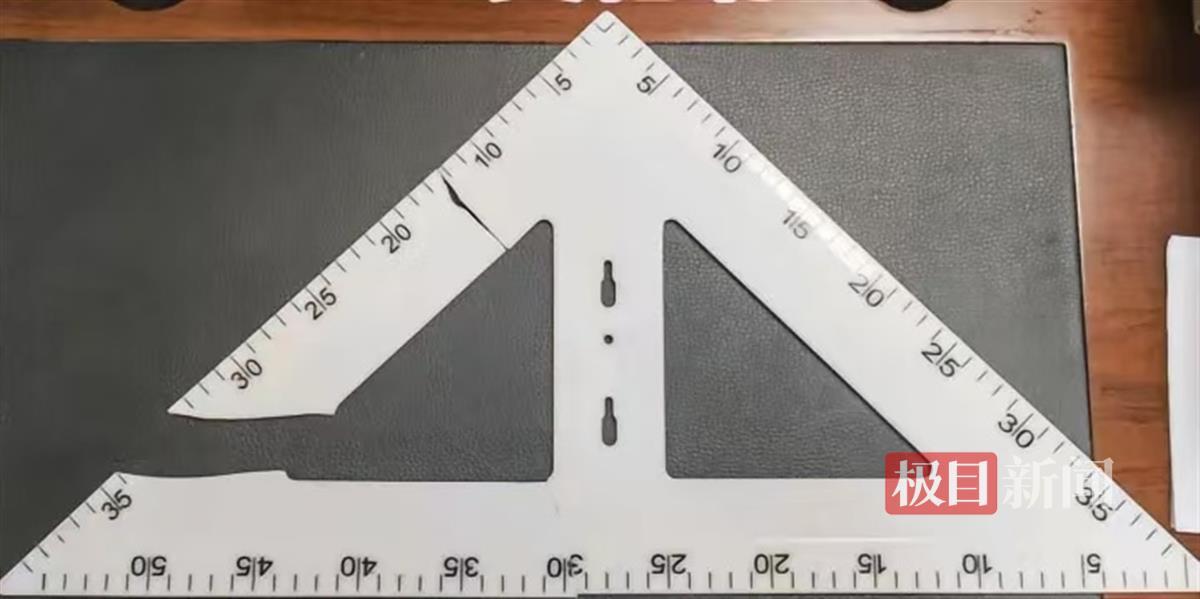 长沙9岁女生被老师用三角板砸伤案将开庭,父亲:女儿九级伤残,后遗症明显