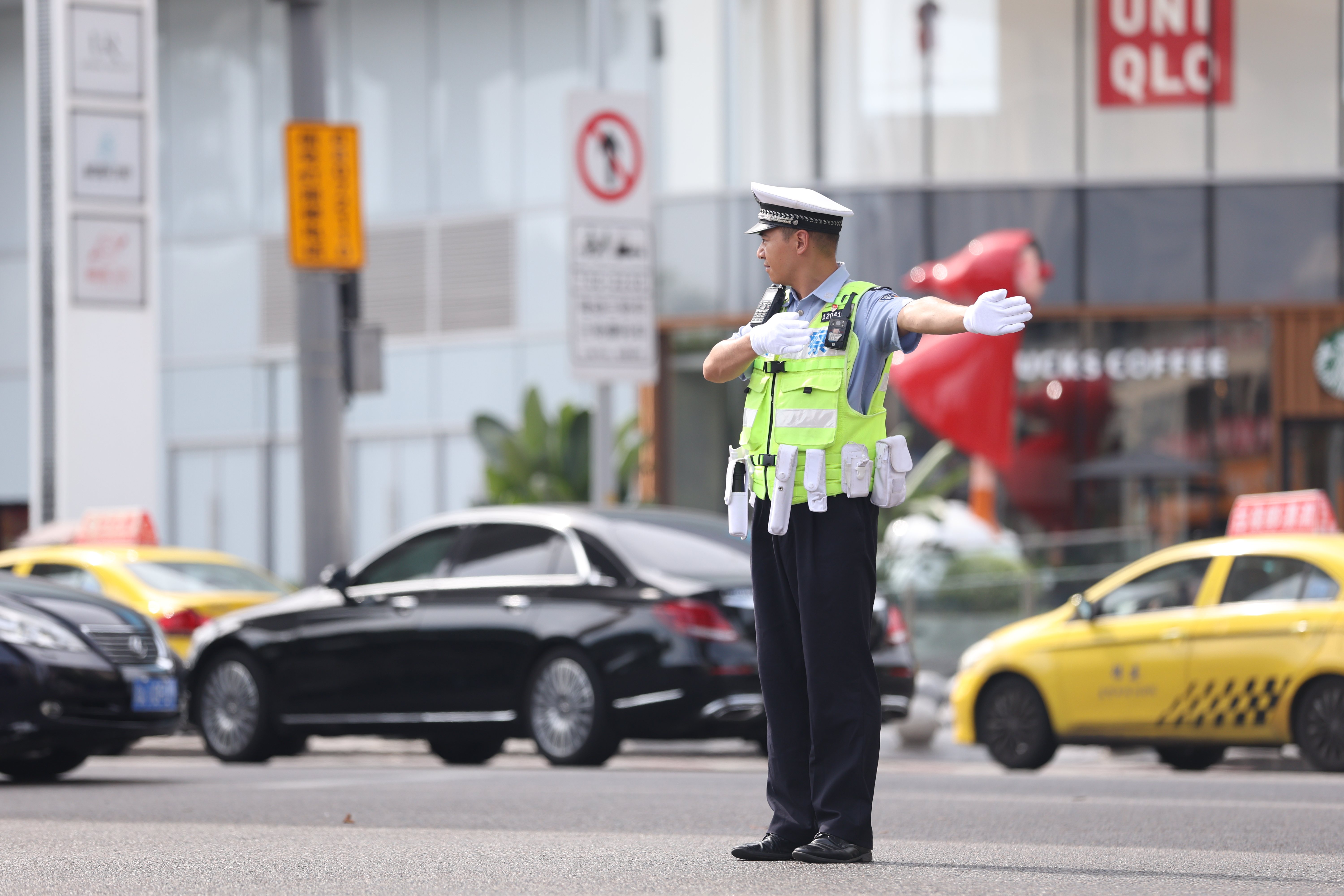 交通警察儿歌简谱图片