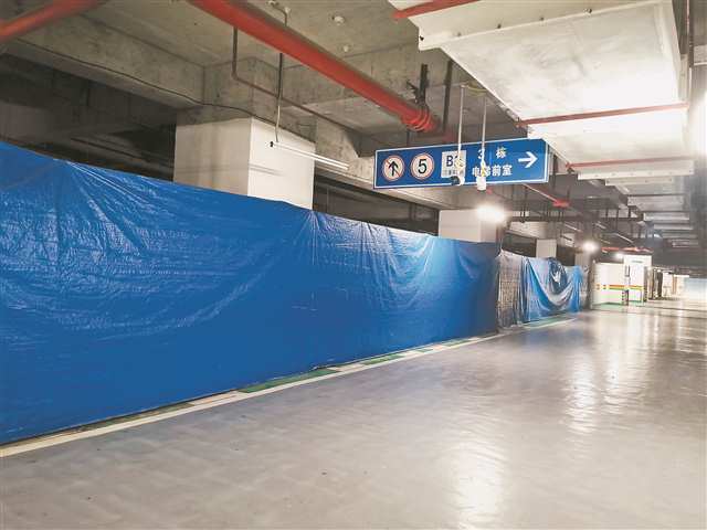 小区车库装修拆墙变休闲娱乐场所?