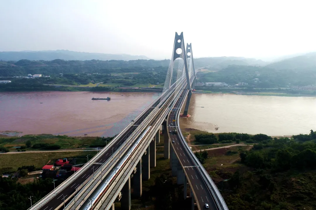 高铁开通倒计时!新车站、乘务组亮相!