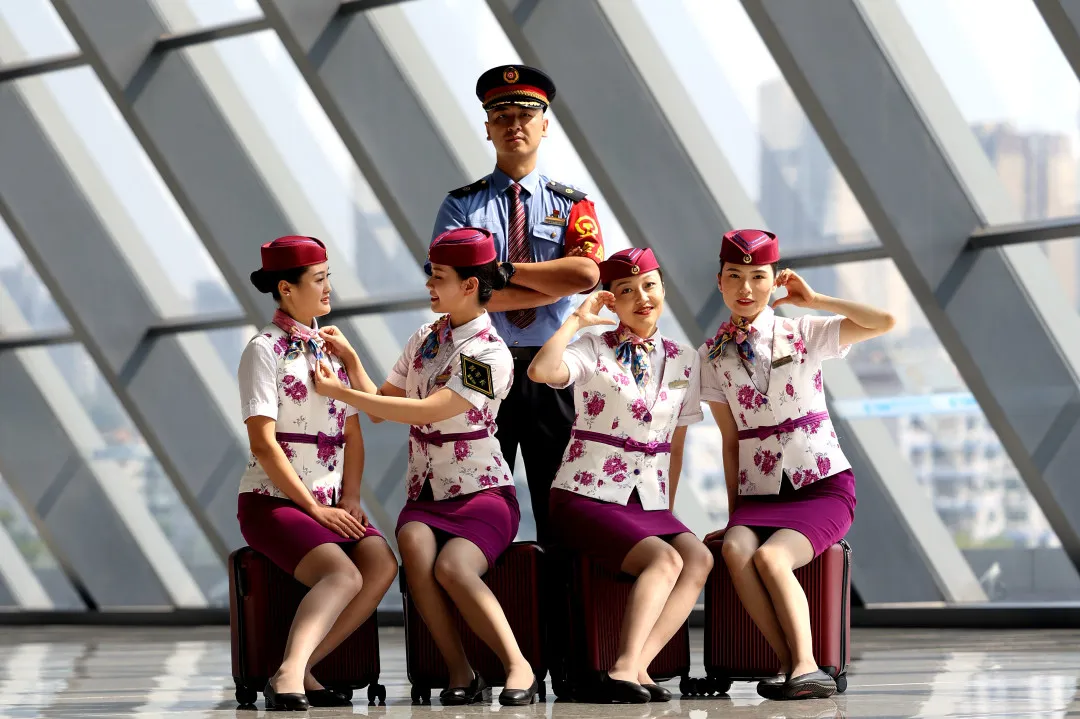 高铁开通倒计时!新车站、乘务组亮相!