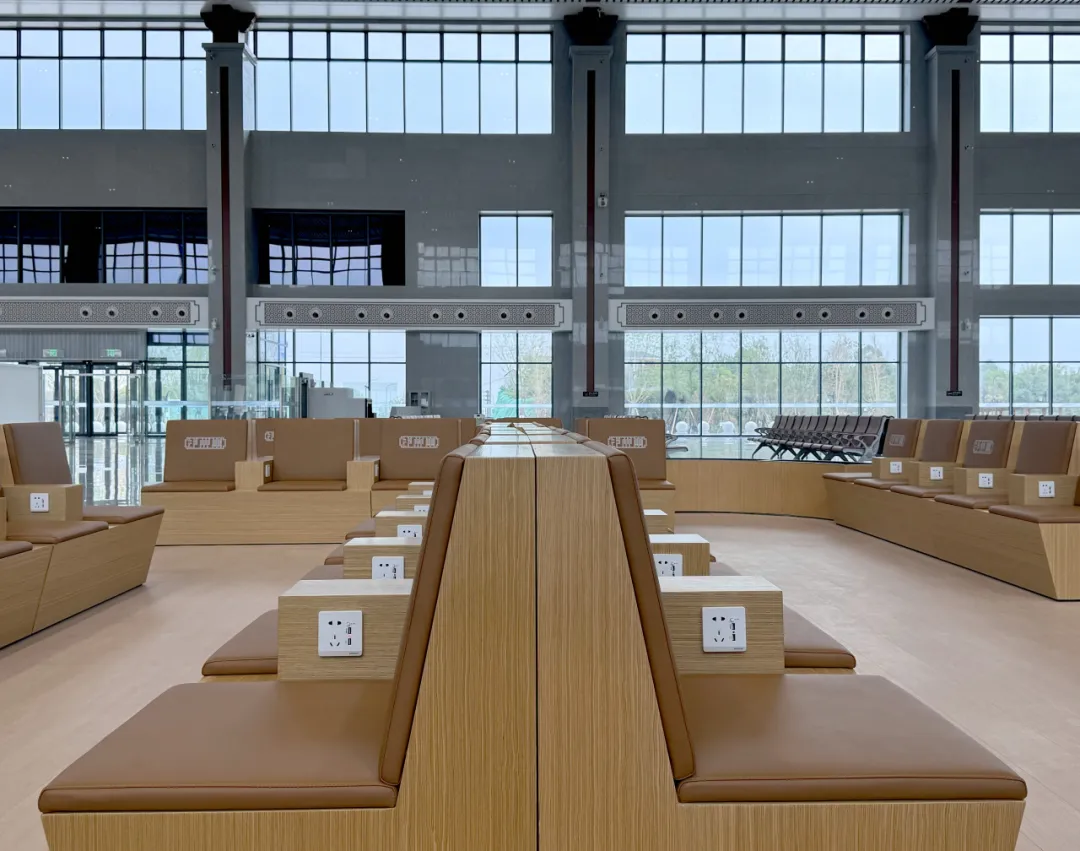 高铁开通倒计时!新车站、乘务组亮相!