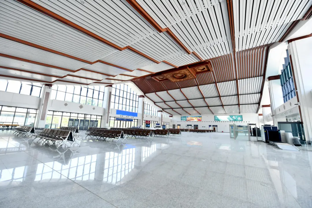 高铁开通倒计时!新车站、乘务组亮相!