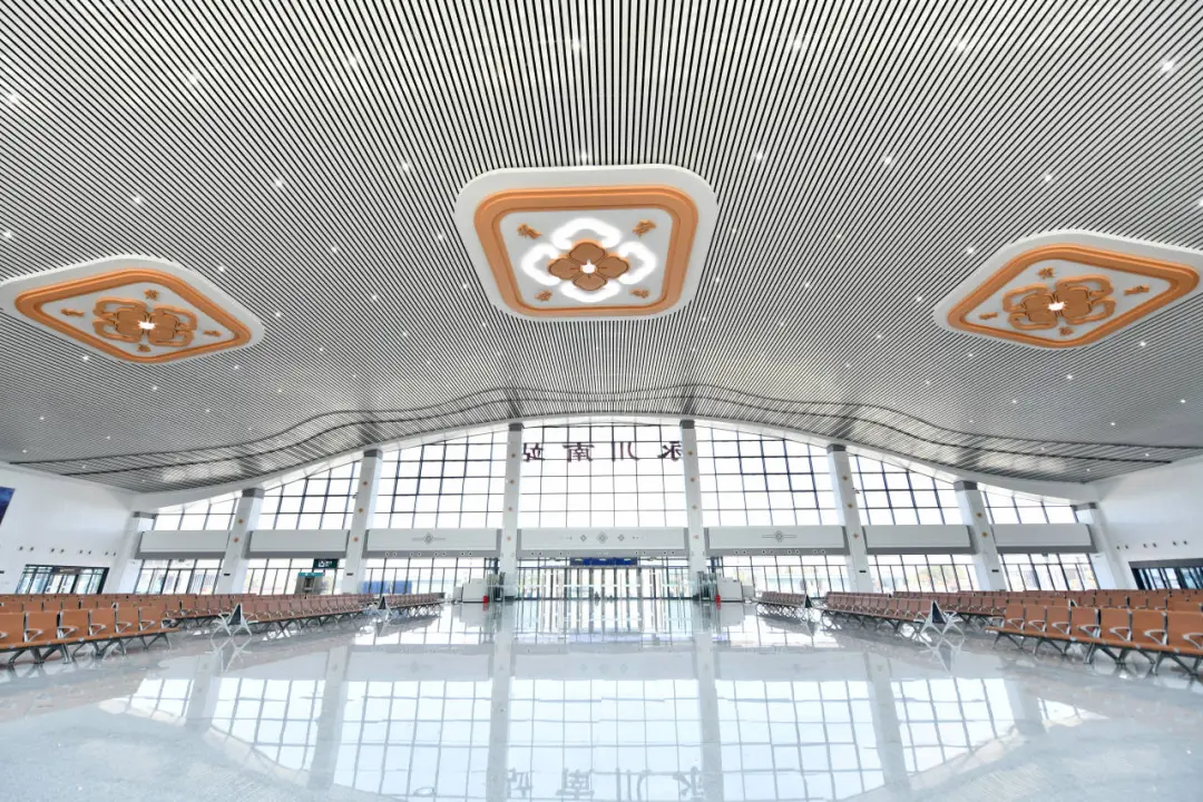 高铁开通倒计时!新车站、乘务组亮相!