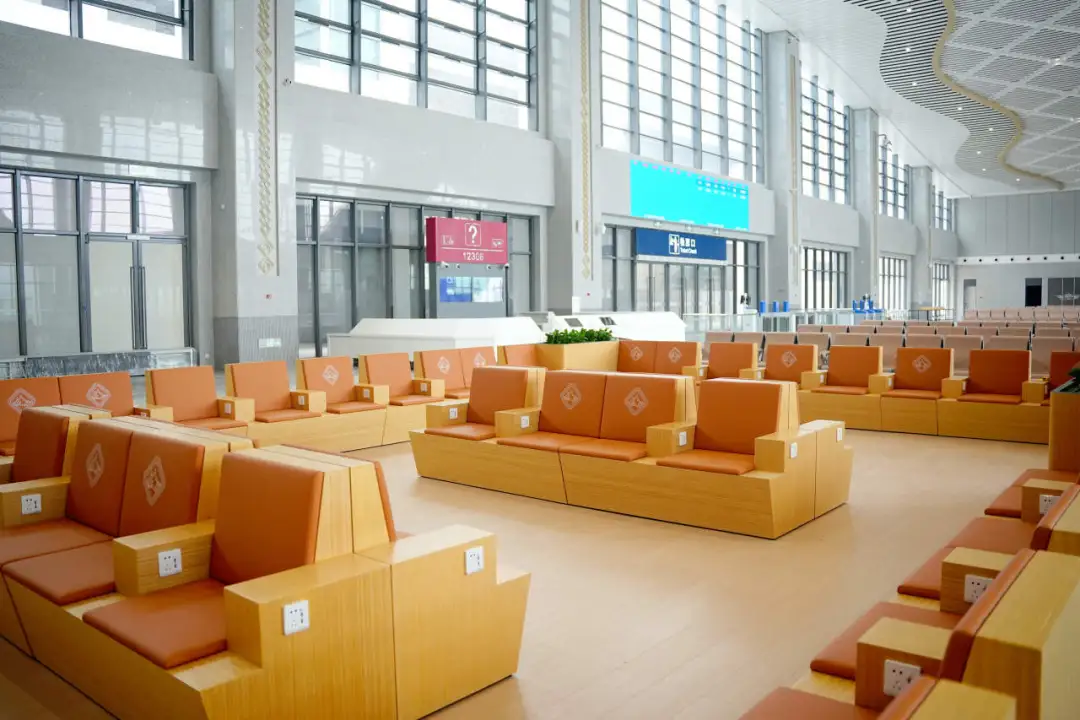 高铁开通倒计时!新车站、乘务组亮相!