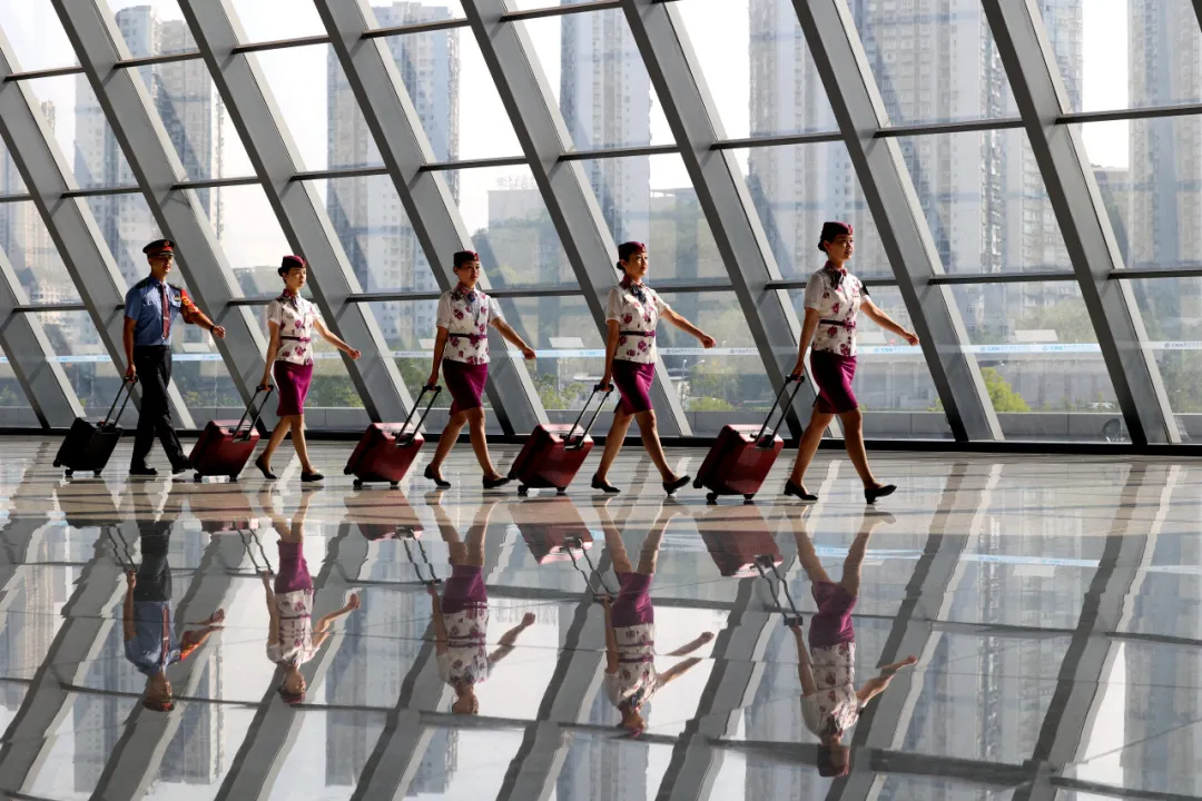 高铁开通倒计时!新车站、乘务组亮相!