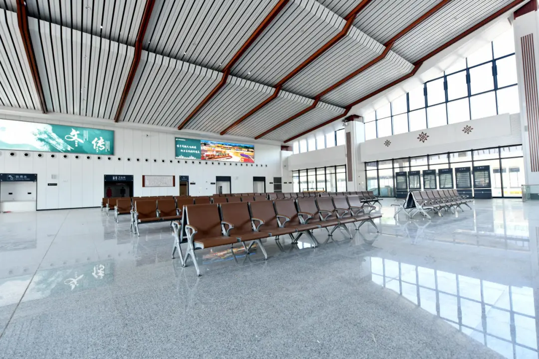 高铁开通倒计时!新车站、乘务组亮相!