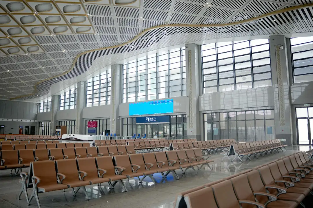 高铁开通倒计时!新车站、乘务组亮相!