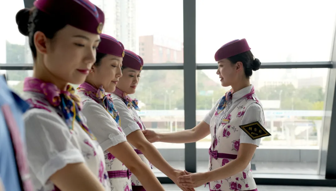 高铁开通倒计时!新车站、乘务组亮相!