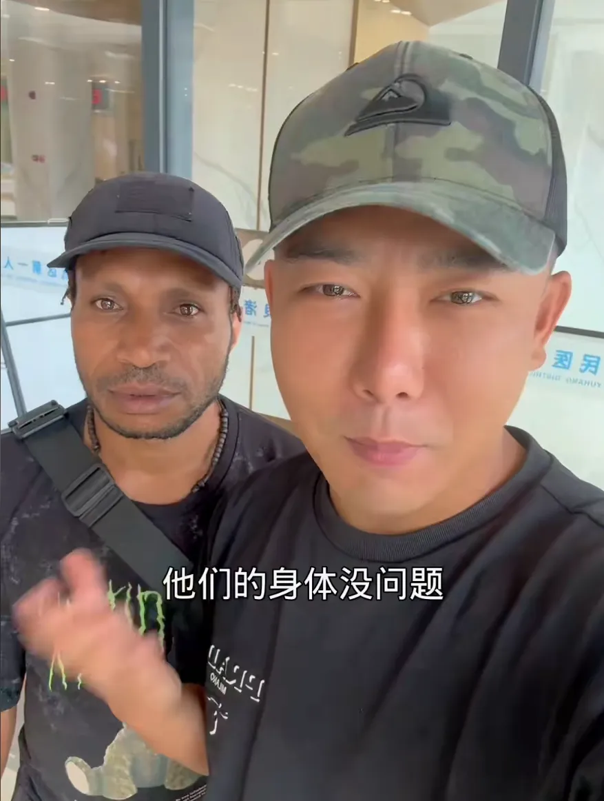 400万人围观部落“野人”直播间带货,一句话没说卖出近250万元