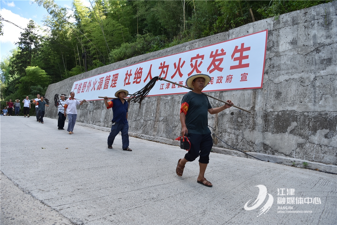 高温“烤”验下，西湖镇筑起森林“防火墙”！