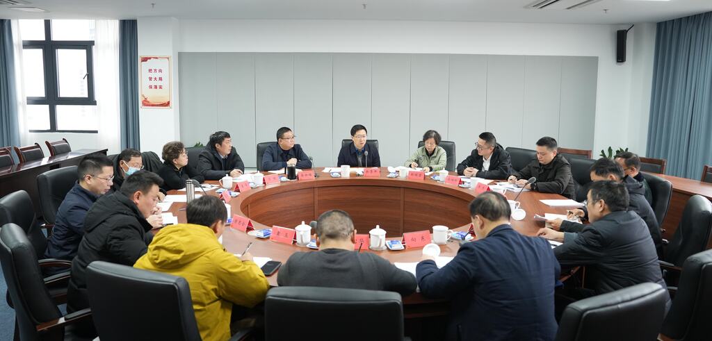 重慶市總工會(huì)組織市政協(xié)工會(huì)界別委員召開(kāi)座談會(huì)。受訪單位供圖