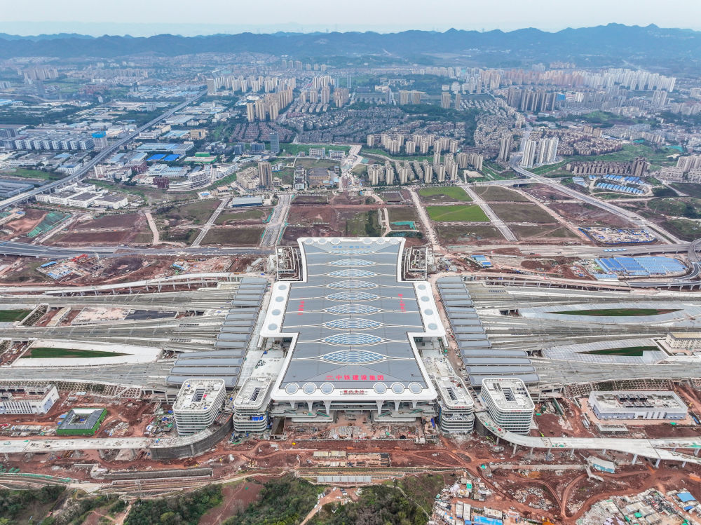 The above image, taken on February 8, shows the ongoing construction at Chongqingdong Railway Station