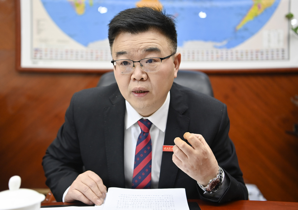 全國政協委員、四川外語大學校長董洪川。 受訪者供圖