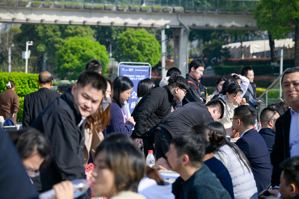 招聘会现场。受访者供图