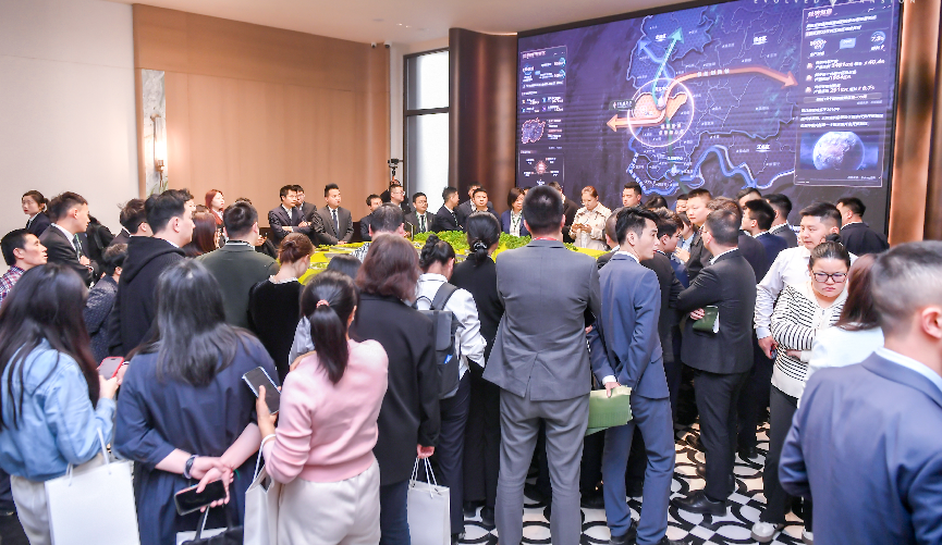 礼嘉天序售房部现场。受访者供图