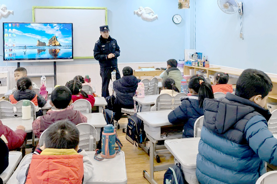 图4进学校