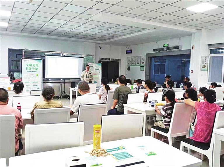 国网重庆市北供电公司渝北中心：响应全区节电倡议 邀请市民“抱团”纳凉