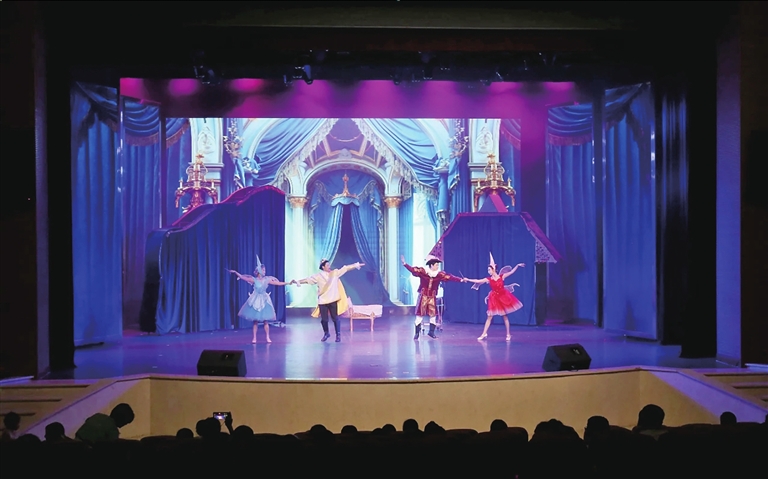 家门口享“文化大餐”  经典童话剧《睡美人》在渝北上演
