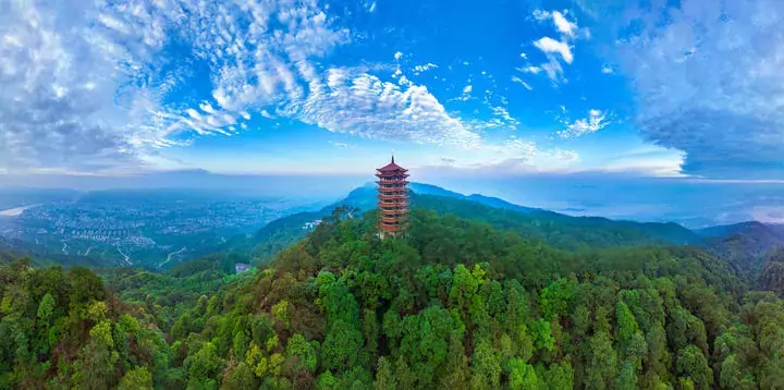 缙云山国家级自然保护区航拍图(2023年8月摄)。陈飞胜摄.jpg