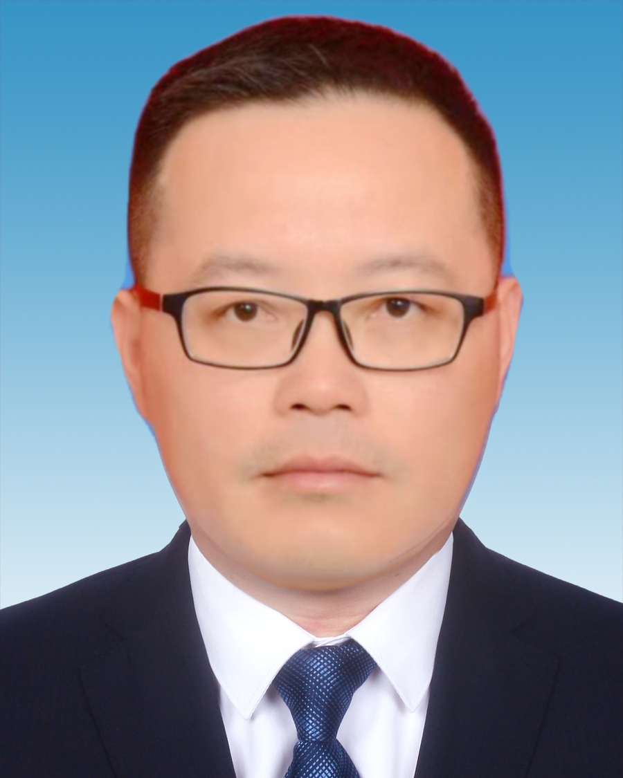 2、党委副书记、总经理钟志明