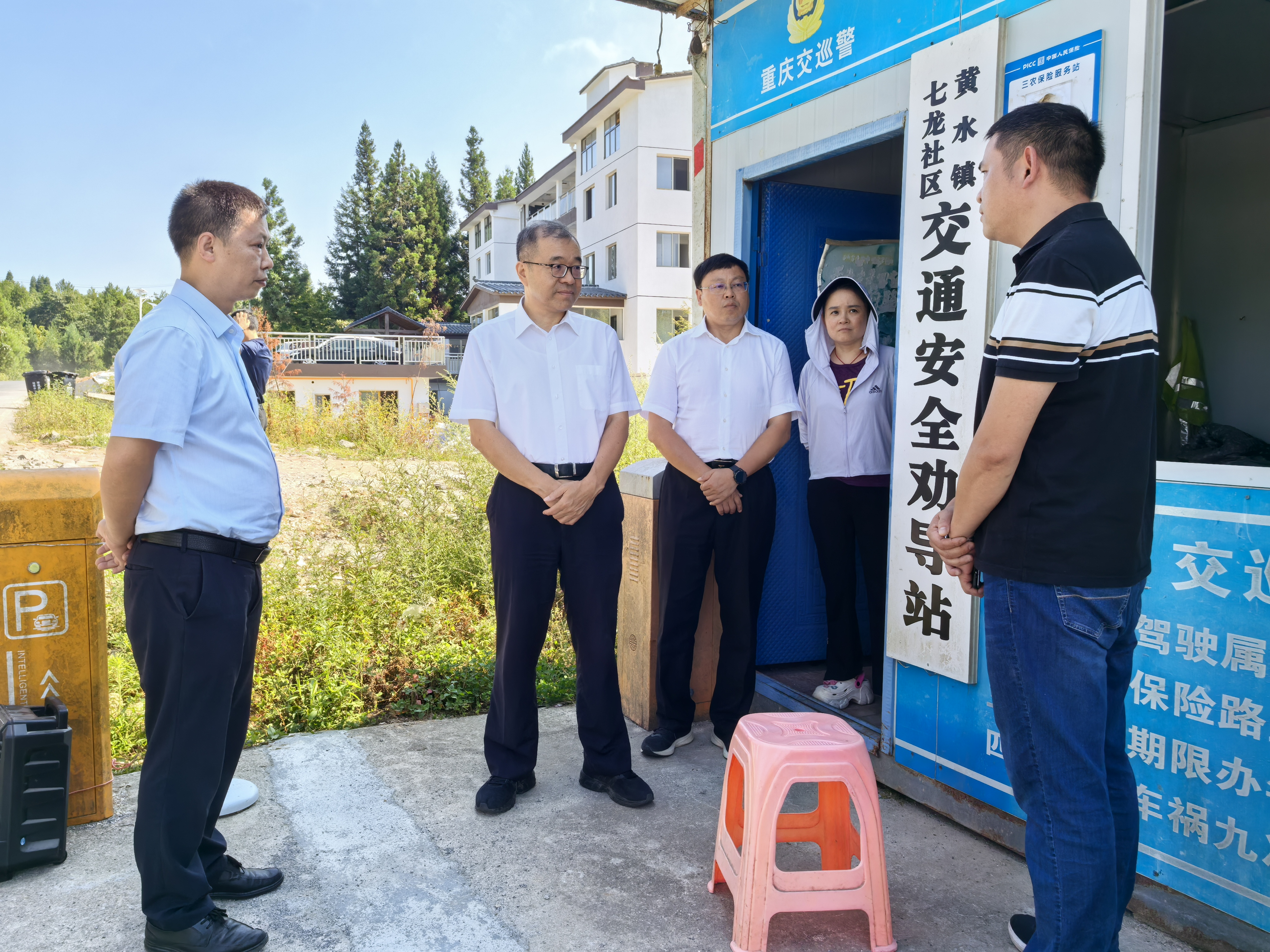 曹春华来石调研森林防火工作