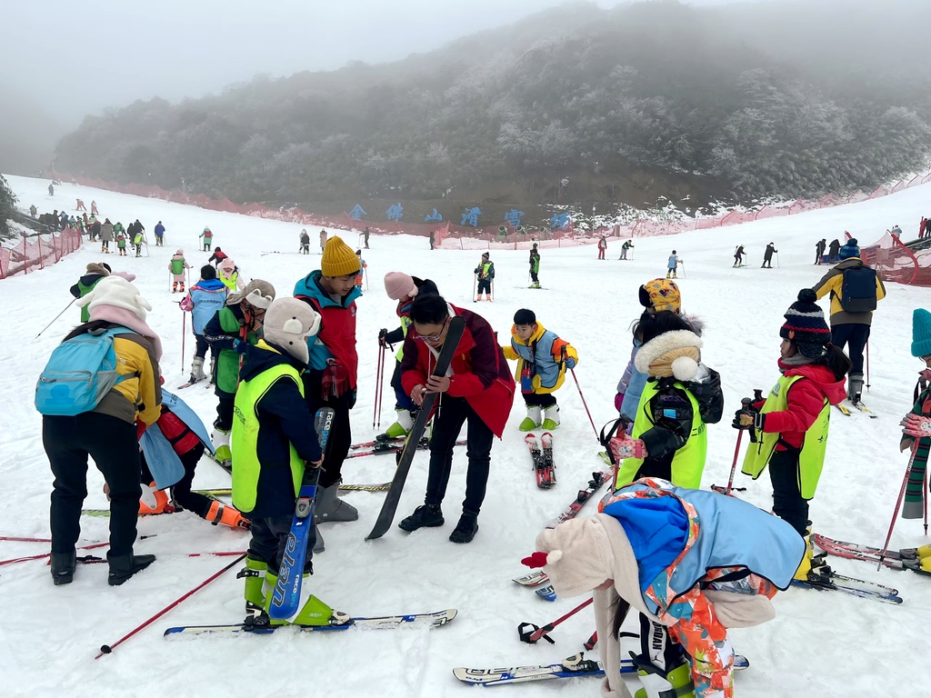 金佛山滑雪 易浩然