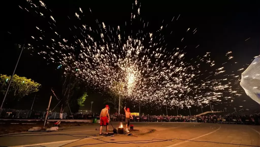 640 (4)