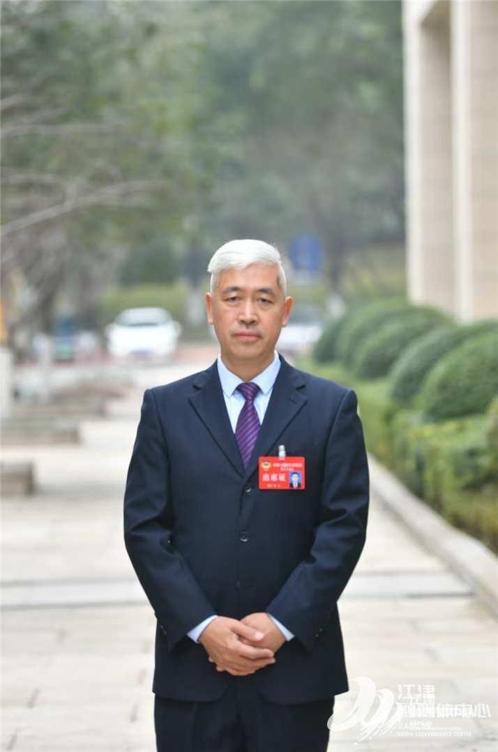 委员献策丨李洪：积极谋划水电气油低价政策洼地