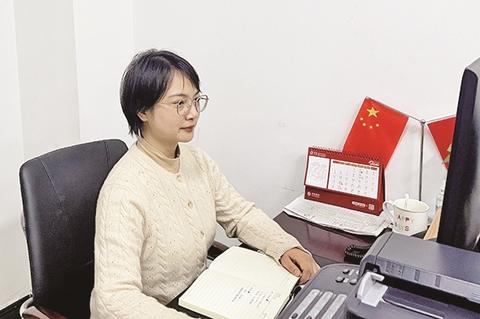 委员风采丨余潺：商贸经济领域的履职先锋