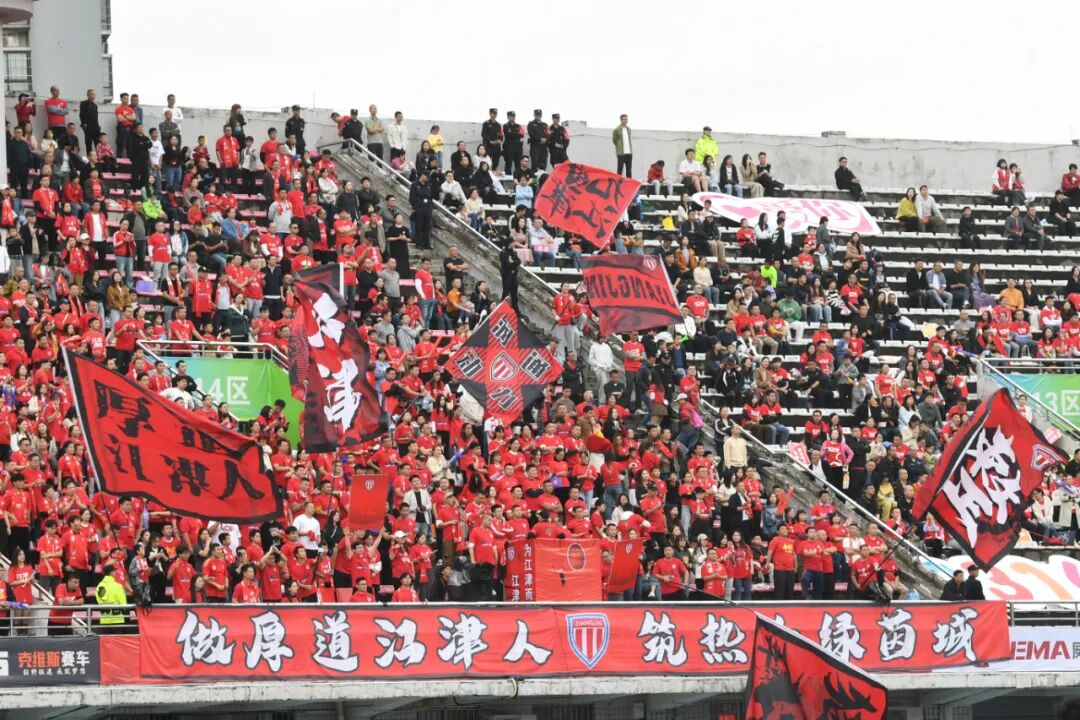  江津1:0荣昌！万名球迷见证主场胜利！