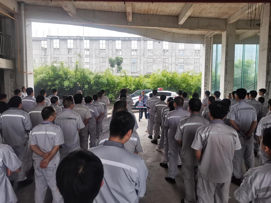 6月10日珞璜派出所向群众报告