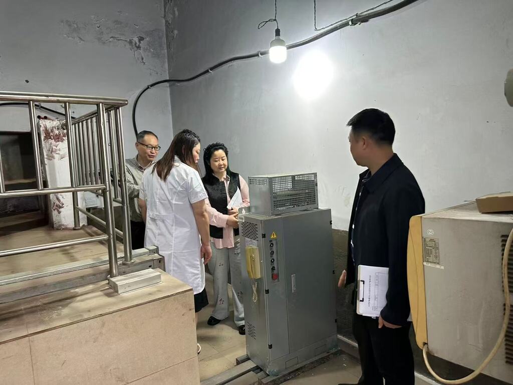 检查电梯运维