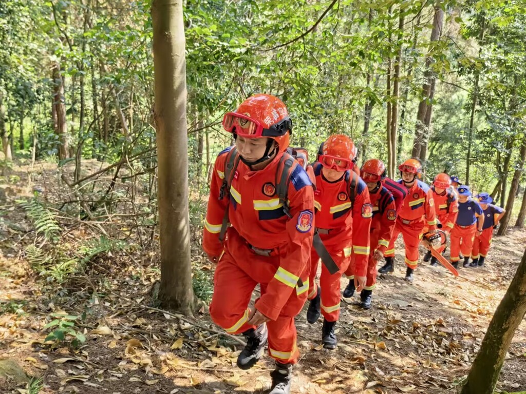 【战高温保民生】护佑青山 你我同行