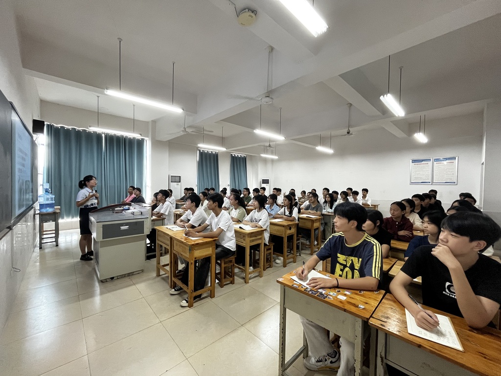中职直通本科  荣昌职教中心推出三大新学制