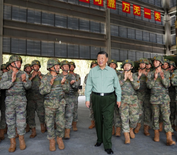 习近平在视察火箭军某旅时强调 坚持政治引领 强化使命担当 埋头苦干实干 提升战略导弹部队威慑和实战能力