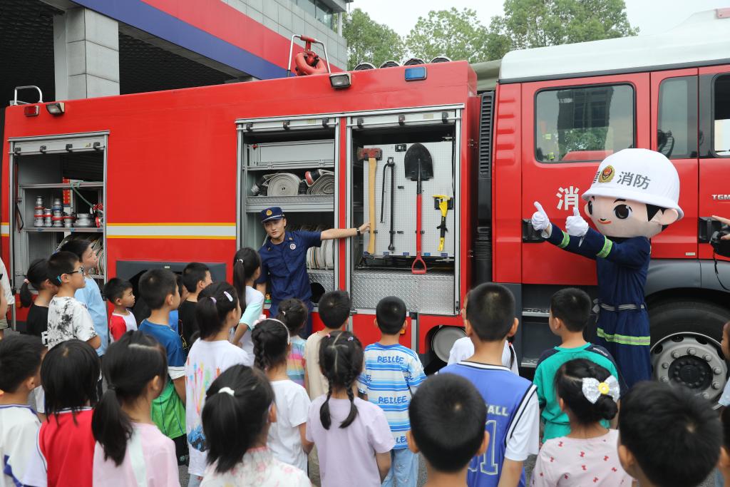 消防在“童心” 安全護童行