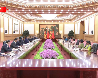 独家视频丨习近平会见斯里兰卡总理：中斯两国树立了不同国家间友好相处 互利合作的典范