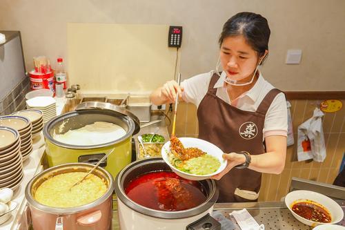 打卡新重庆·我当种草官⑦｜重庆消费“新地图”活力奔涌