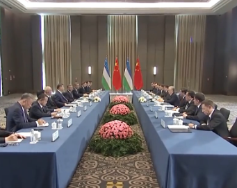 习近平会见乌兹别克斯坦总统米尔济约耶夫