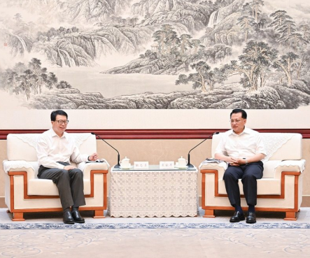 重庆市与中国铁塔股份有限公司签署战略合作框架协议 袁家军胡衡华会见张志勇一行并见证签约