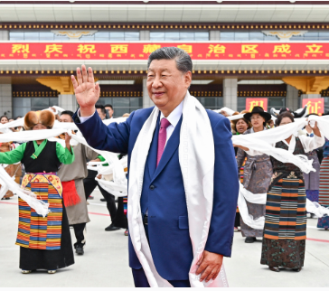 独家视频丨习近平率中央代表团抵达拉萨出席西藏自治区成立60周年庆祝活动