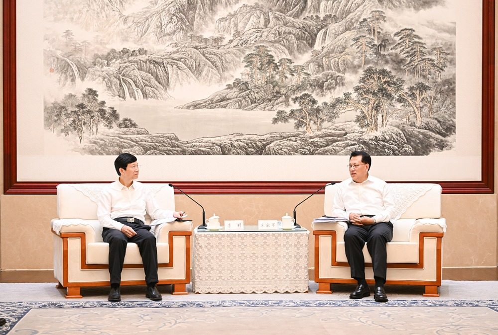 袁家军胡衡华会见国家药品监督管理局局长李利