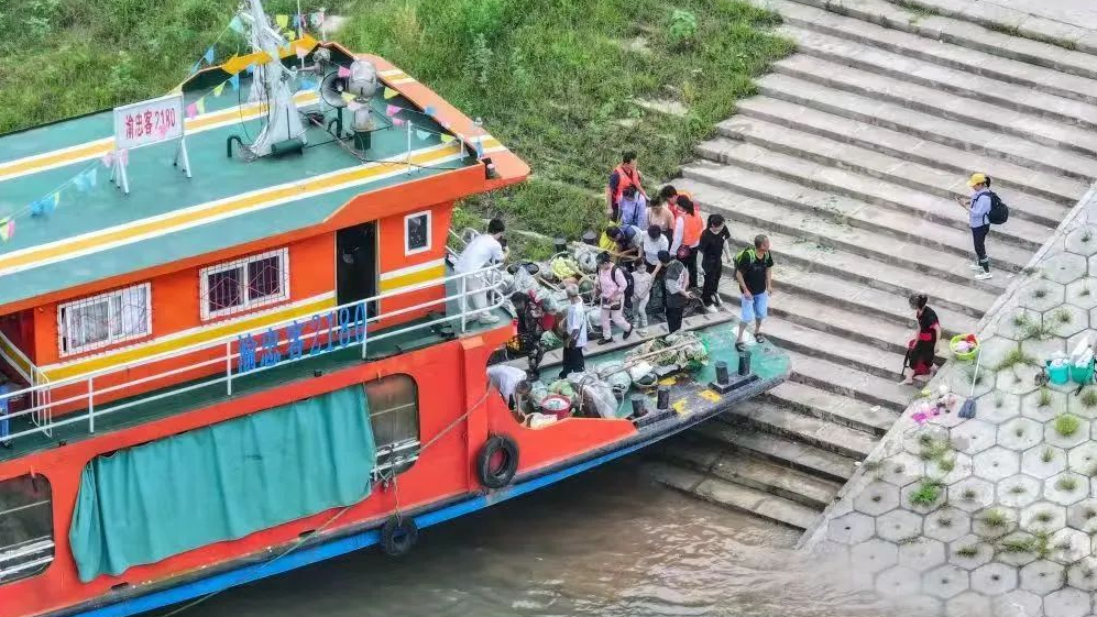 渝忠客2180。受访单位供图