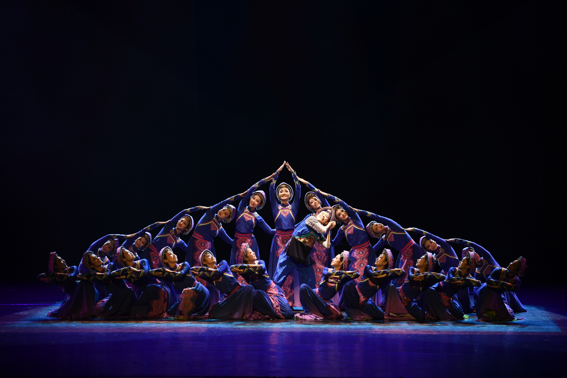 群舞《织卡织卡》